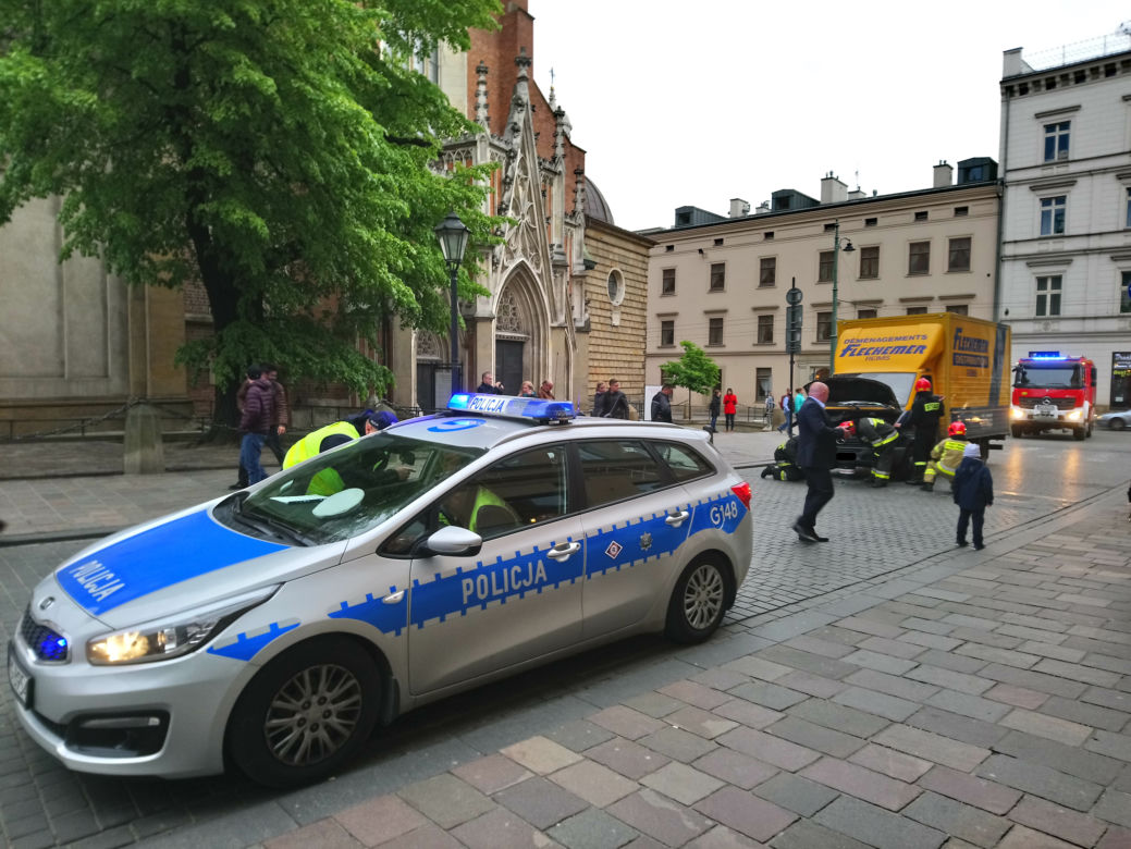 Kraków: Akcja służb na ulicy Stolarskiej. Wiemy, co się stało!
