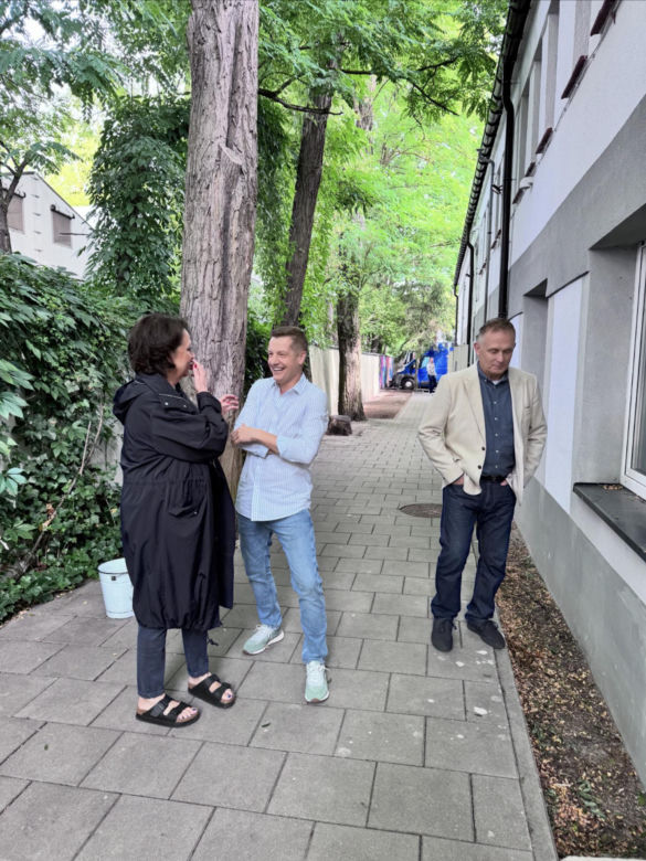 M jak miłość. Paweł (Rafał Mroczek), Artur (Robert Moskwa), Marysia (Małgorzata Pieńkowska)