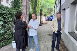M jak miłość. Paweł (Rafał Mroczek), Artur (Robert Moskwa), Marysia (Małgorzata Pieńkowska)