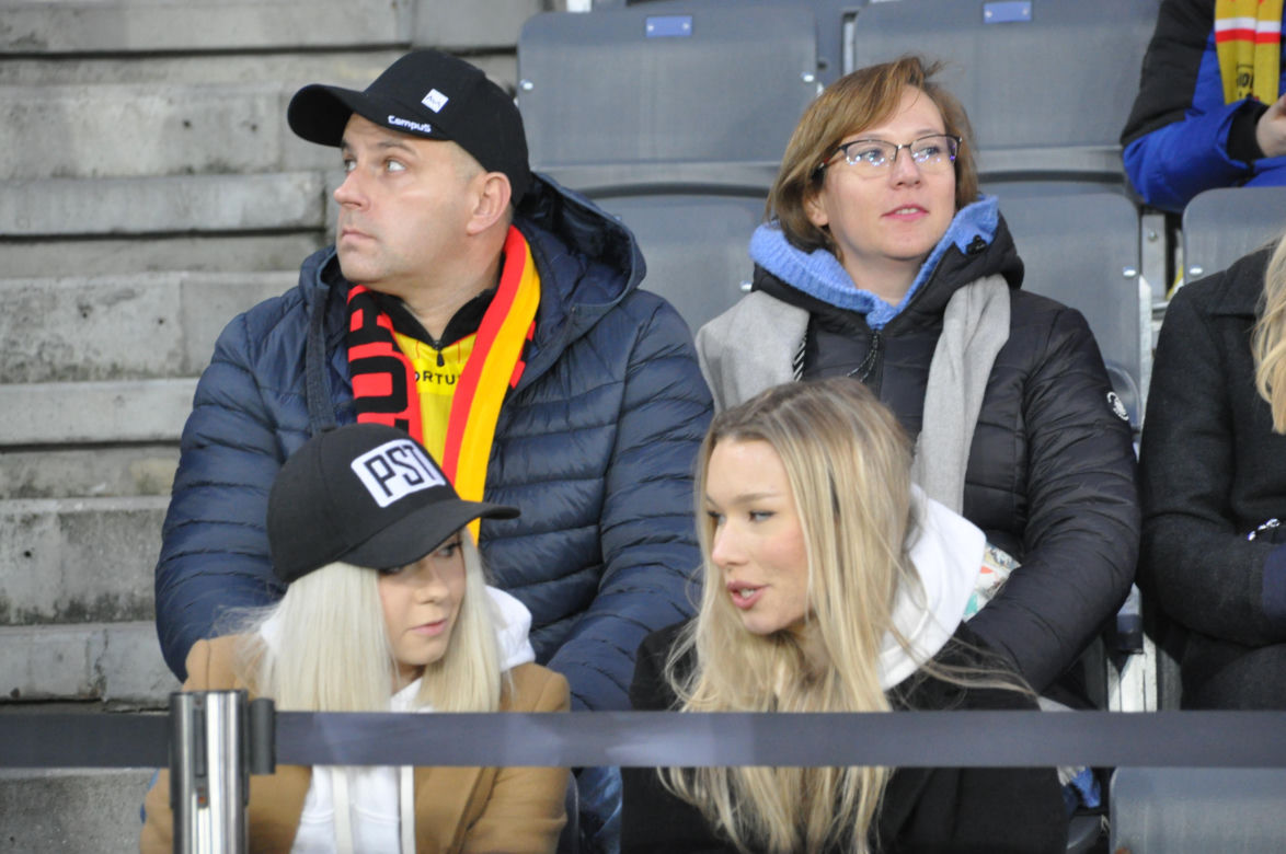 Korona Kielce - Legia Warszawa. Zdjęcia kibiców na Suzuki Arenie