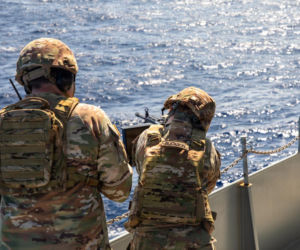 Pentagon planuje operacje lądowe w Iranie. Teheran grozi „podpaleniem” amerykańskich wojsk