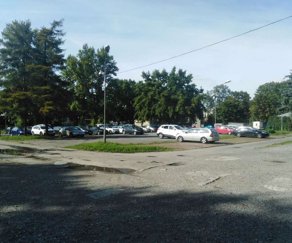 Parking przy Śniadeckich