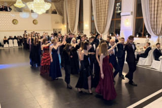 Sto dni do matury coraz bliżej. Bal studniówkowy ZSTiO w Tarnowskich Górach