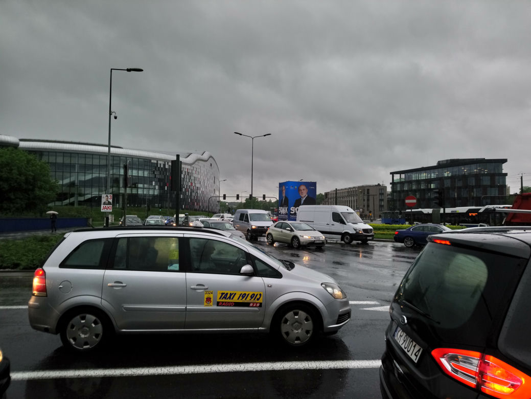 Ulewy w Małopolsce 23.05.2019: Ulice zamieniły się w rwące rzeki, sytuacja jest dramatyczna