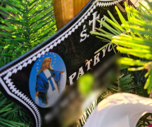 Patrycja powiesiła się na winogronie