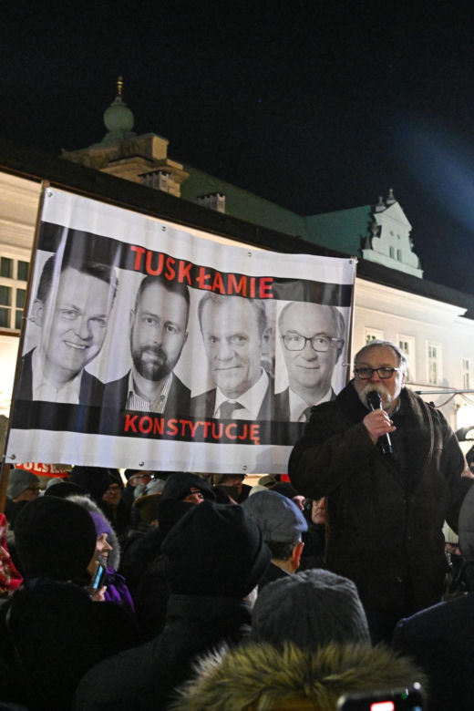 Protest pod Pałacem Prezydenckim