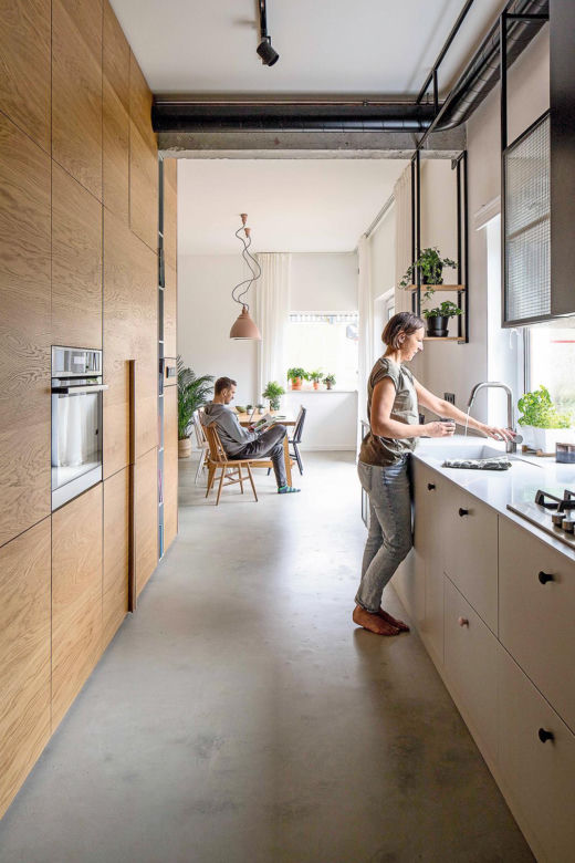 Styl industrialny w Gdyni. 109-metrowe mieszkanie z ogródkiem