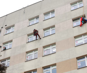 Alpiniści dla WOŚP w Lublinie. Superbohaterowie odwiedzili małych pacjentów