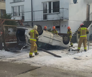 Skasowała auto, zadrapała się tylko w palec