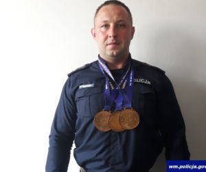 Policjant z Lidzbarka niczym Pudzian