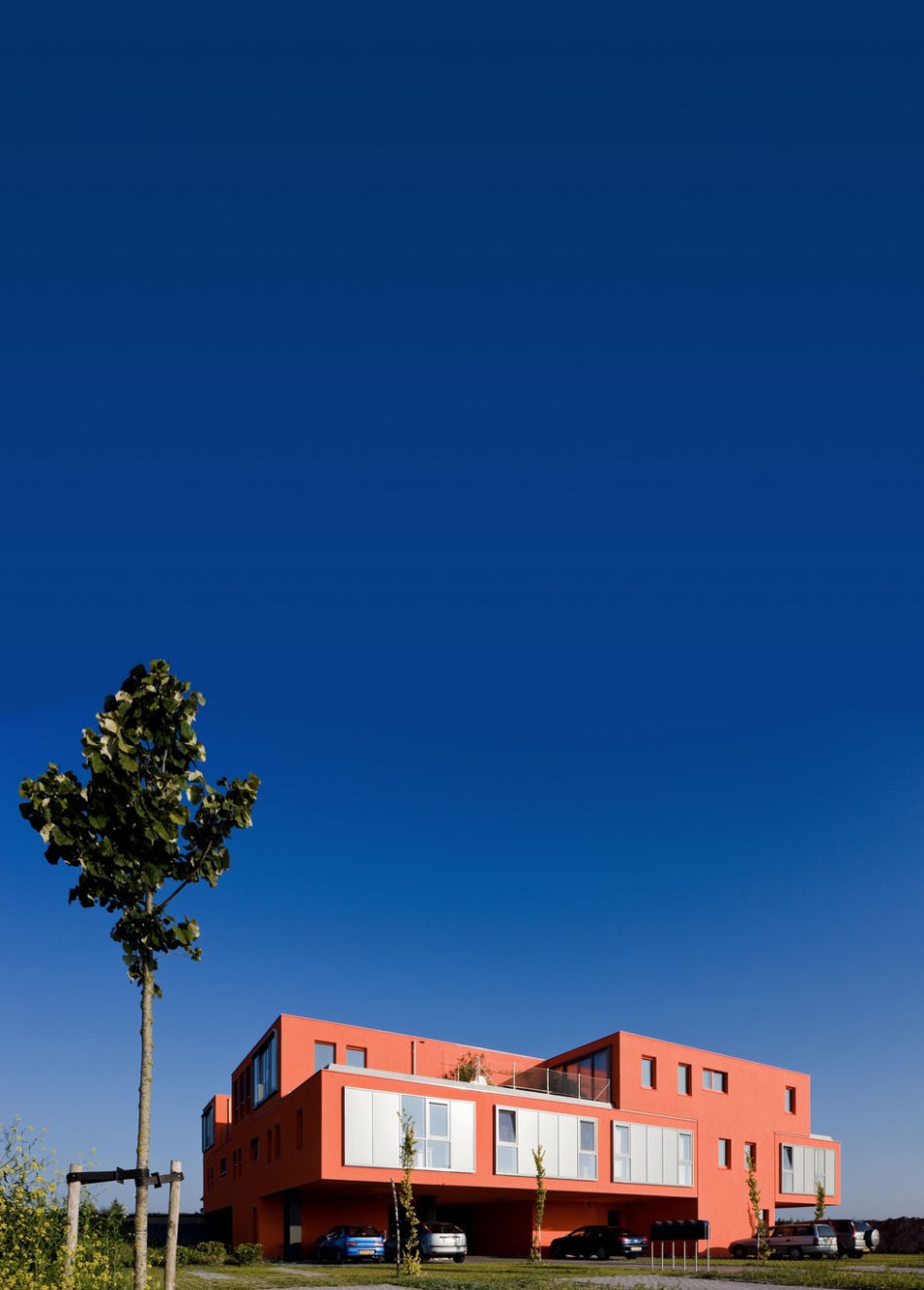Daheim. Bauen und Wohnen in Gemeinschaft / At Home. Building and Living in Communities