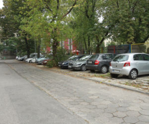  Wyrzucą samochody z wolskich podwórek 