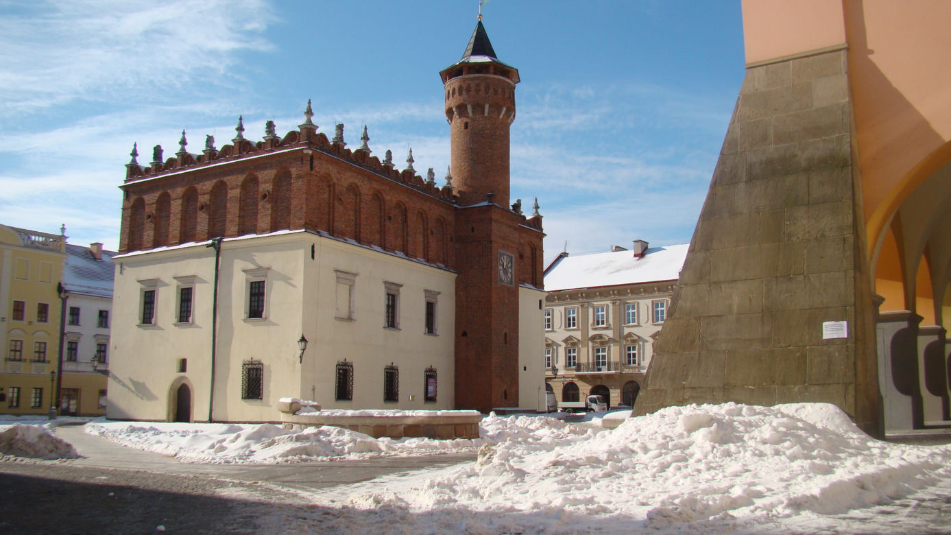  Śliski jak tafla lodu rynek w Tarnowie 