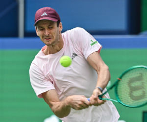 Hubert Hurkacz - Zizou Bergs RELACJA NA ŻYWO z ATP w Bazylei [WYNIK]