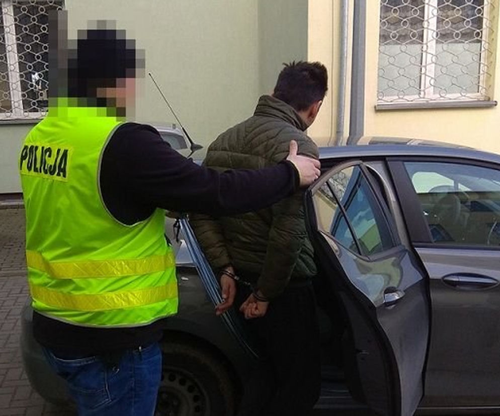 Rozpylili gaz i RZUCILI SIĘ na nią na przystanku! BRUTALNA NAPAŚĆ w Białej Podlaskiej
