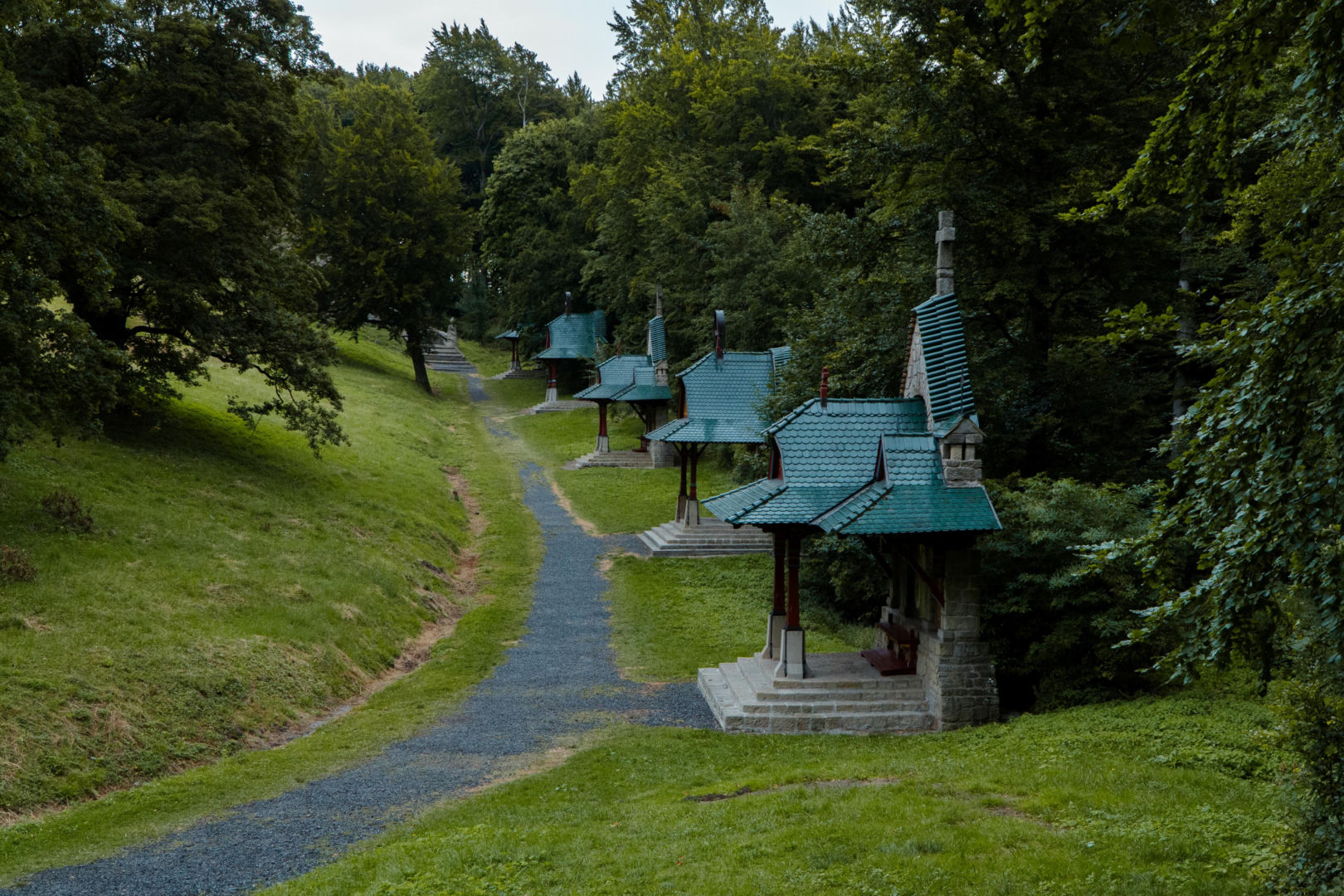 Stacje drogi krzyżowej proj. Dušana Jurkoviča