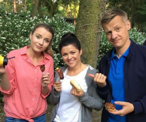 M jak miłość po wakacjach 2016. Olga (Katarzyna Grabowska), Kinga (Katarzyna Cichopek), Piotrek (Marcin Mroczek)