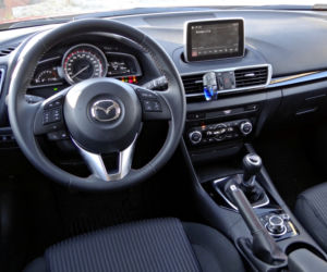 nowa Mazda 3