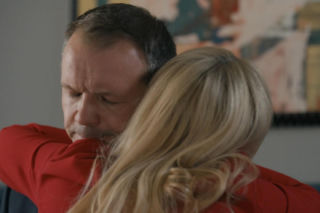 Barwy szczęścia, odcinek 3286. Bruno (Lesław Żurek), Karolina (Marta Dąbrowska)