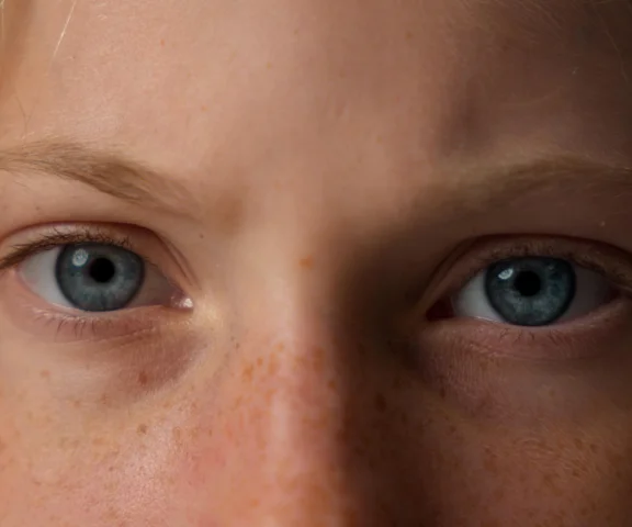 9 proc. dziewczynek przejawia agresję. „Brak poczucia winy”