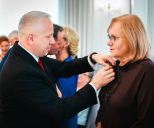 Złoty Gody par małżeńskich w Siedlcach - wręczenie pamiątkowych medali