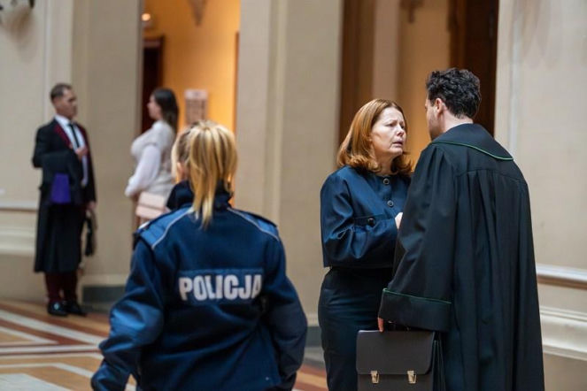 Pierwsza miłość, odc. 4157: Skandal na pogrzebie Stika! Tylko Marta wie, że urna jest pusta