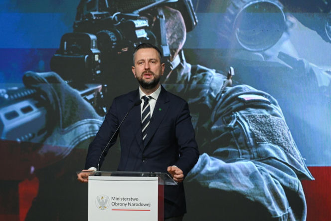 Szef MON Władysław Kosiniak-Kamysz podczas konferencji "Szpejowisko 2.0" w siedzibie Dowództwa Wojsk Obrony Terytorialnej w Zegrzu
