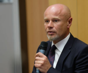 Zbieram na nowe ucho, Kamil Stawiarz