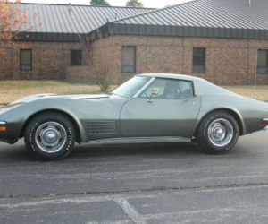 Corvette C3 Stingray z przebiegiem 2155 km