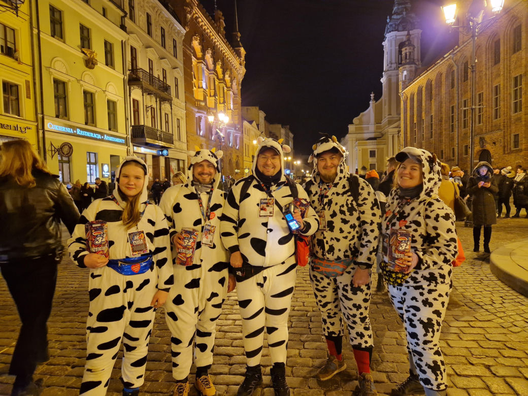 WOŚP 2024 w Toruniu: Tak wyglądał 32. Finał na starówce. Wolontariusze, atrakcje, koncerty