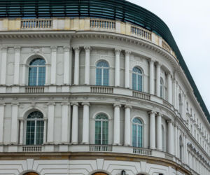 Hotel Europejski działa obecnie pod nazwą Raffles Europejski Warsaw