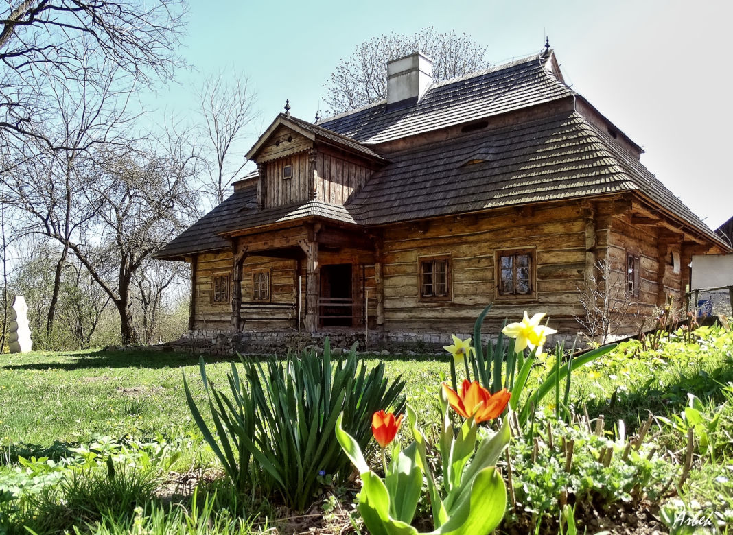 Szlaku Architektury Drewnianej w Małopolsce. Co warto zobaczyć blisko Krakowa?