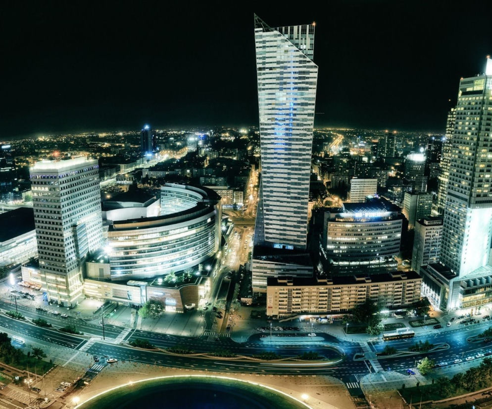 Dlaczego latarnie zgasły w Warszawie 1.12.2020. Co się stało?