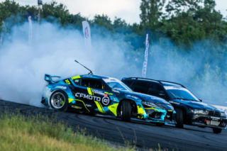 Gigantyczne emocje na torze MotoPark Toruń! Wspaniały spektakl w wykonaniu mistrzów kierownicy
