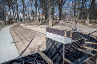 Trwa remont w jednym z najstarszych parków w Lublinie. Wiemy, kiedy będzie gotowy