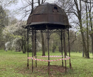 Pałac w Pilicy, wspaniała rezydencja która od dekad popada w ruinę