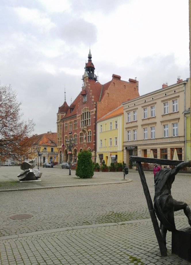To największe miasto w Polsce, którym nie rządzi prezydent. Znajduje się na Śląsku
