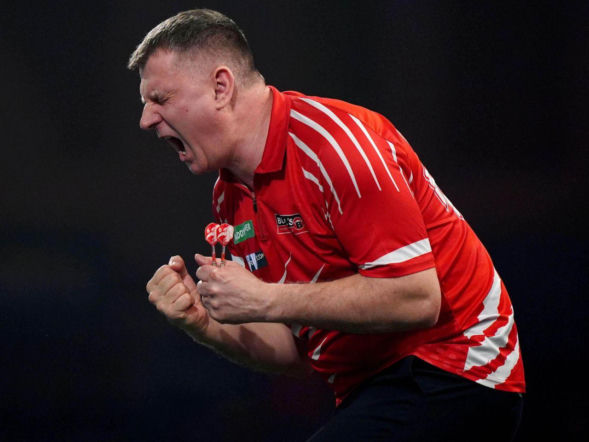 Myśleliście, że dart to jakaś zabawa w rzutki? To spójrzcie, jaką forsę zgarnął Krzysztof Ratajski