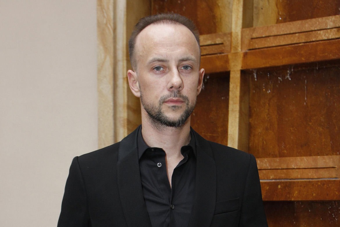 Kiedyś mroczny metalowiec z podziemia. Tak na przestrzeni lat zmieniał się Adam Darski z Behemotha