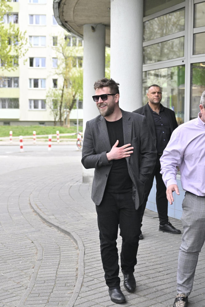 Joanna Opozda i Antoni Królikowski - rozwód w toku. Podczas przerwy unikali się jak ognia.