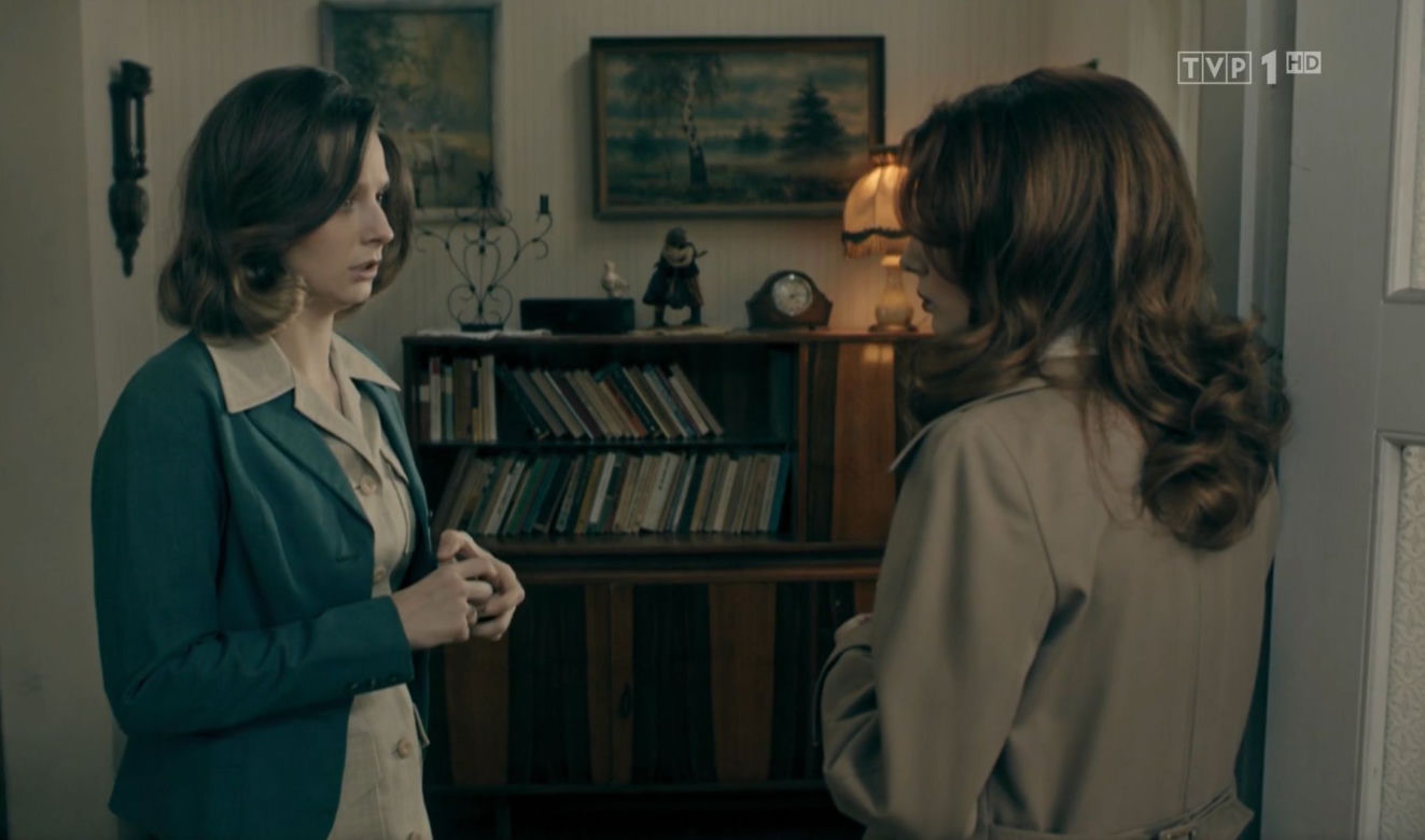 Stulecie Winnych 4, odc. 1: Kasia (Weronika Humaj), Basia (Kamila Bujalska)