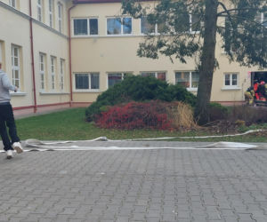 Próbna ewakuacja w zamojskim rolniczaku