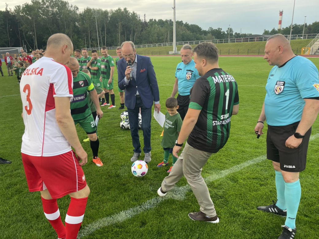 Uroczyste otwarcie stadionu w Starachowicach
