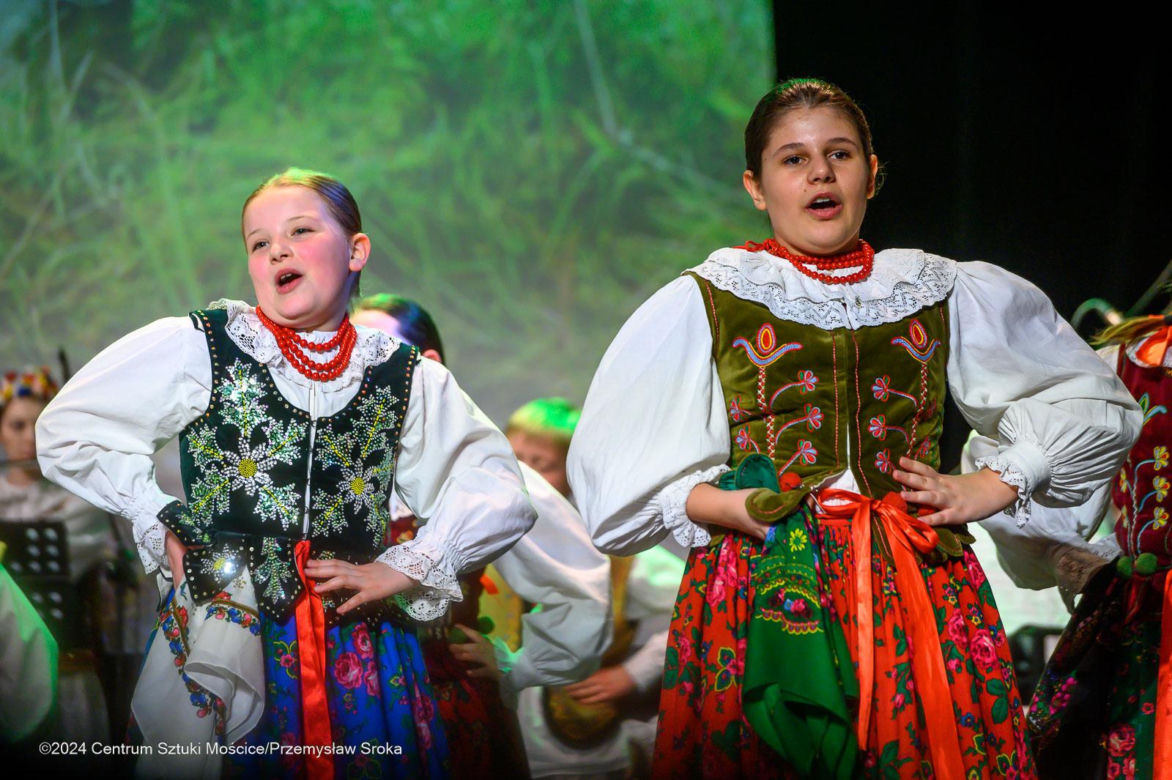 Koncert wielkanocny Zespołu Pieśni i Tańca Świerczkowiacy w Centrum Sztuki Mościce