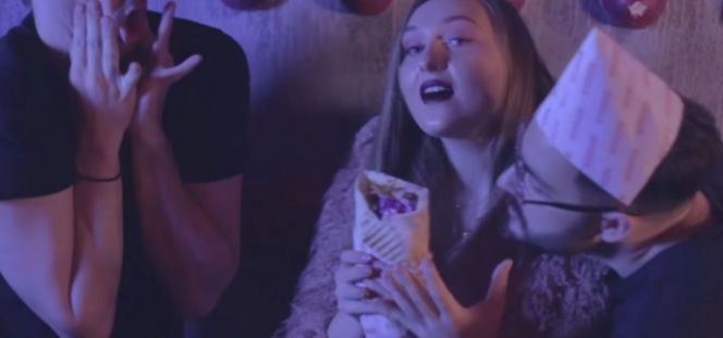 Weź no mnie na kebsa - Na Pełnej i Olivia Fok parodiują SexMasterkę! [VIDEO]