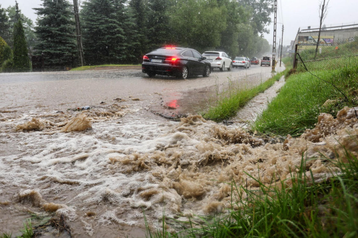 Zakopianka zalana! Ogromna ulewa nad Podhalem [ZDJĘCIA].