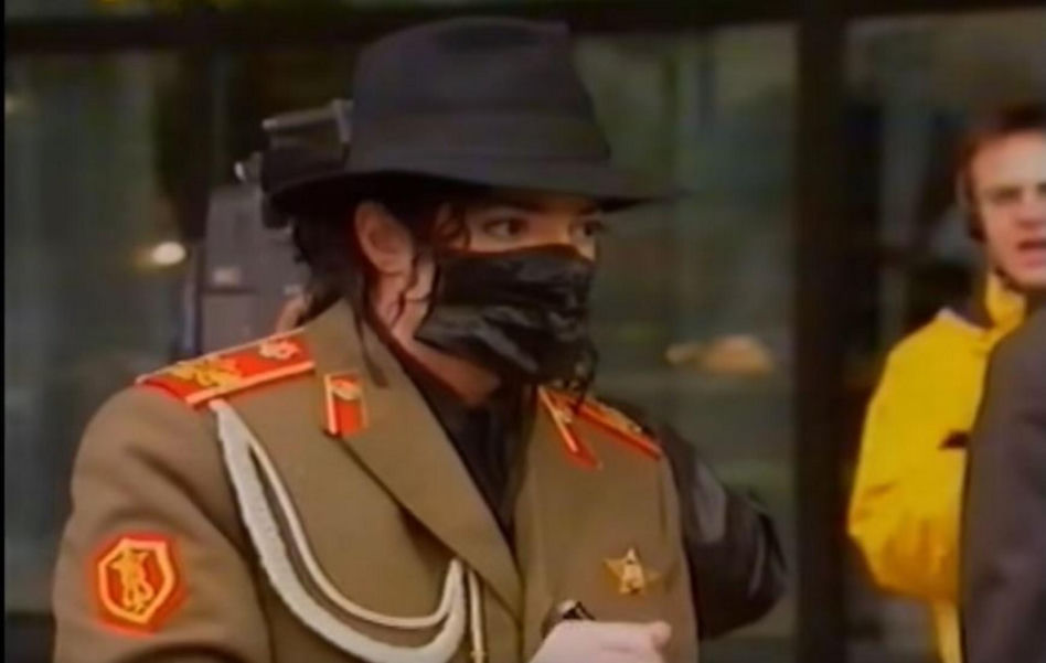 Michael Jackson zmarł 16 lat temu. Gdy odwiedził Polskę, wszyscy wstrzymali oddech. Te zdjęcia zachwycają