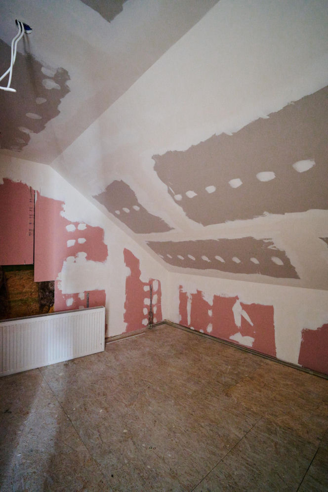 Tragiczny wypadek przerwał marzenia. Ekipa "Nasz Nowy Dom" walczyła z czasem. ZDJĘCIA domu przed i po remoncie