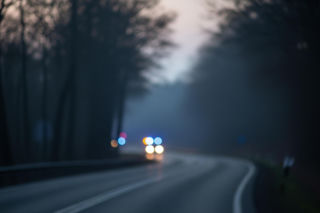 Wypadek w Dąbrówce-Stany. Jak doszło do zderzenia z drzewem?