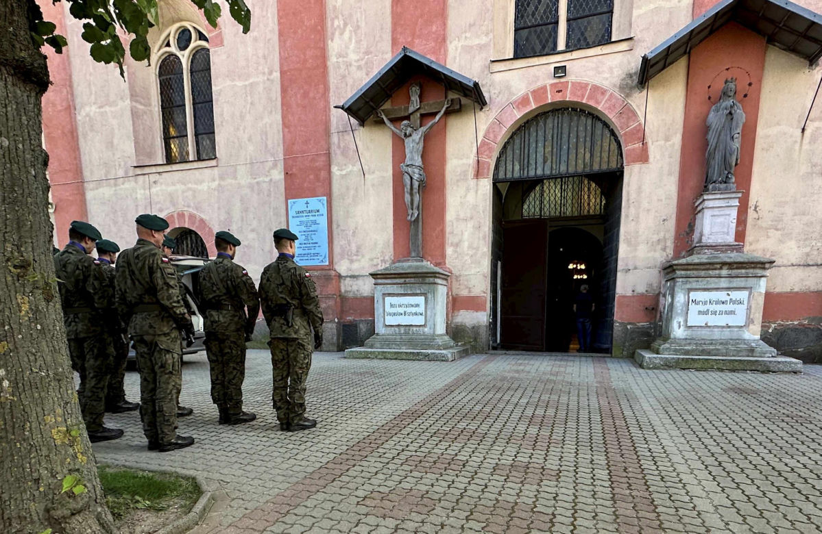 Ojciec i 2-letni synek spoczęli w jednej trumnie